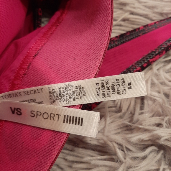 Victoria Secret PINK Sports Bras (2 in bundle) Size Med - Picture 9 of 9